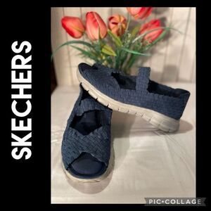 Skechers Synergy Sunday Stroll “Mary Jane”Memory Foam Shoe/Sandal Navy Blue Size